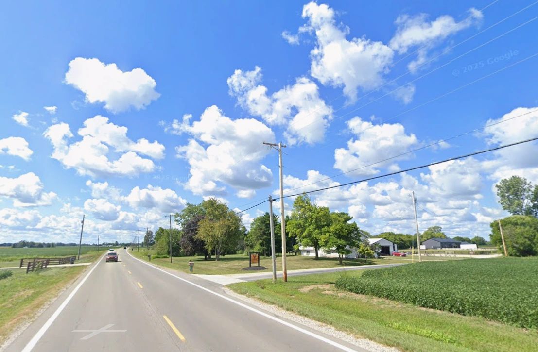 OH-38 road outside London, Ohio leading to Venue 38
